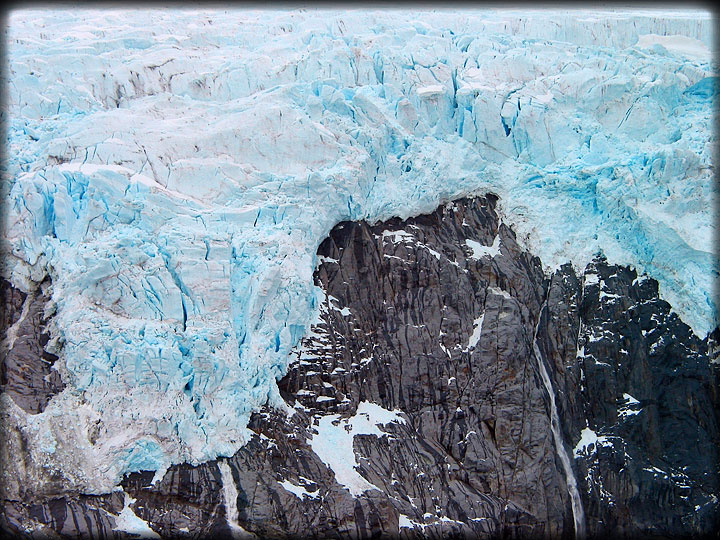 Glacier Carves Underlying Rock