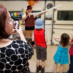 Mama videos & Zack, Holly, & Haley watch the clown make balloon animals
