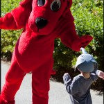 High-fiving Clifford at Zoo Atlanta